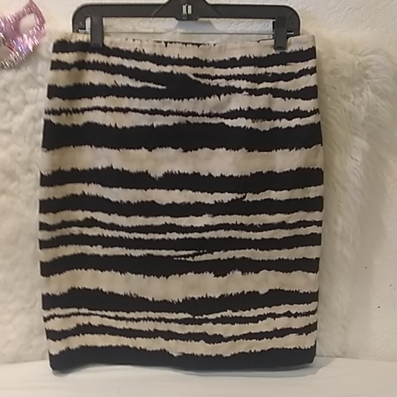 ✏Talbot's Collection 10p Pencil Skirt 22" Long🦓 - Picture 1 of 6